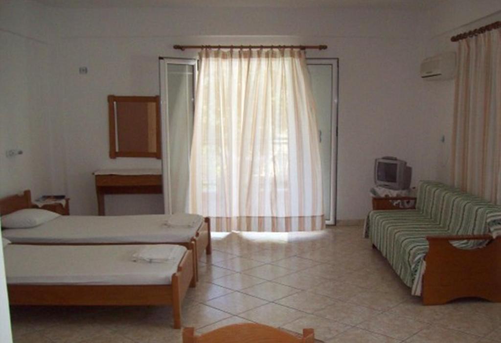 Georgia Studios Fourni Ikarias Luaran gambar